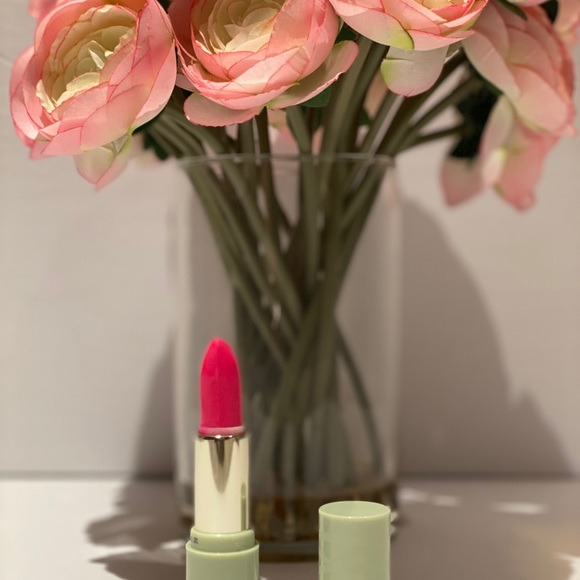 💋2/$20💋PIXI Lipstick - Picture 4 of 5
